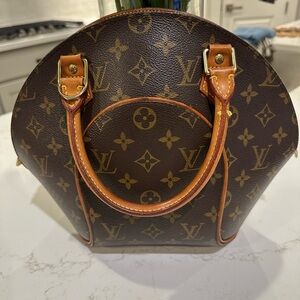 Louis Vuitton Ellipse Monogram Bag